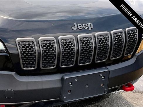 Used 2021 Jeep Cherokee Trailhawk AWD/4WD image 31