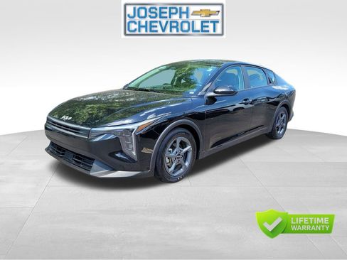 Used 2025 Kia K4 FWD image 2