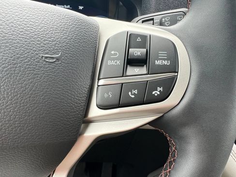 New 2026 Ford Explorer Active w/ Active Comfort Package RWD image 21