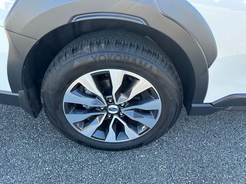 Used 2025 Subaru Outback Limited image 5