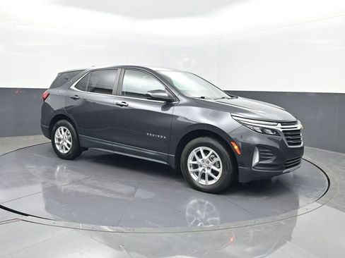 Used 2022 Chevrolet Equinox LT AWD/4WD image 24