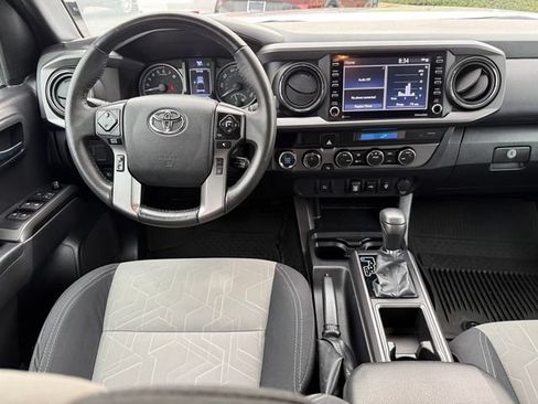 Used 2022 Toyota Tacoma TRD Off-Road w/ Black Out Package (TMS) AWD/4WD image 9