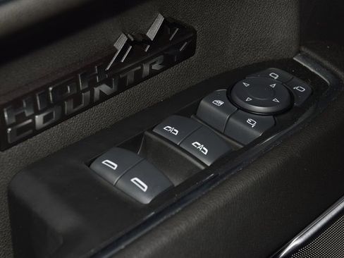 Used 2024 Chevrolet Silverado 1500 High Country w/ High Country Premium Package image 45