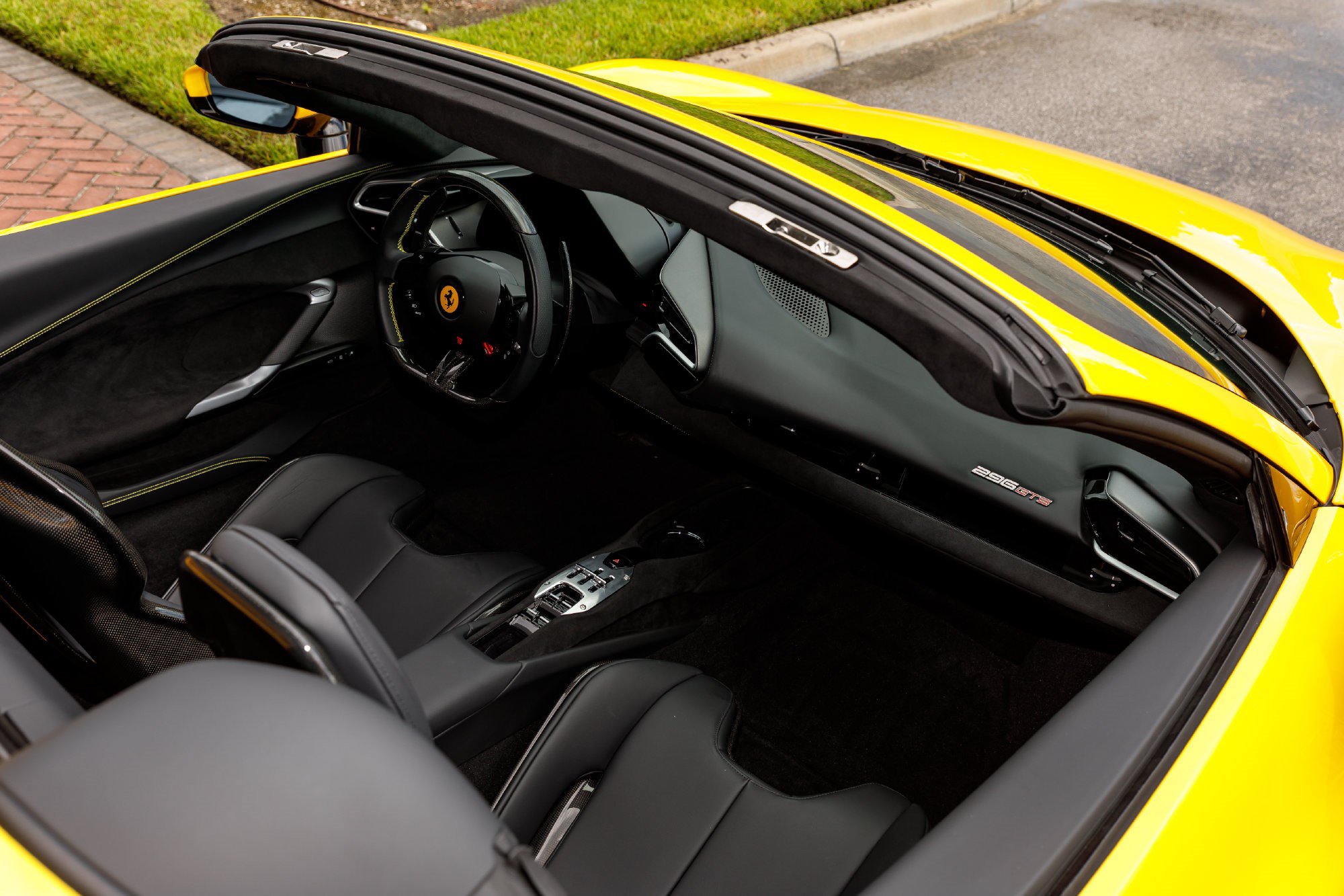 Used 2025 Ferrari 296 GTS RWD image 38