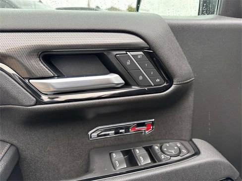 Used 2025 GMC Sierra 1500 AT4 w/ AT4 Premium Package image 26
