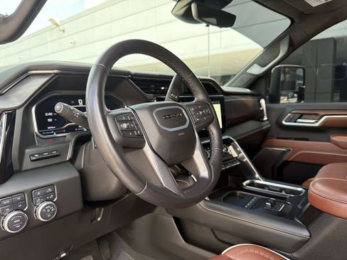 Used 2025 GMC Sierra 2500 Denali Ultimate w/ Max Trailering Package AWD/4WD image 36