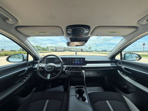 Used 2025 Hyundai Sonata SEL FWD image 10