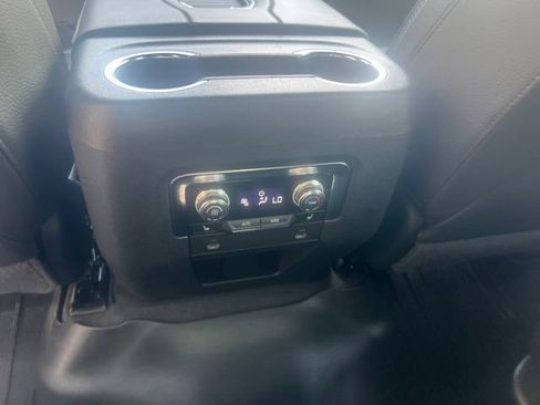 Used 2022 GMC Yukon Denali RWD image 28