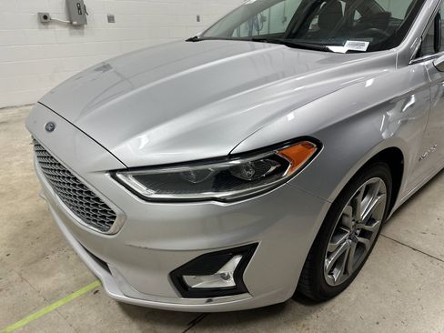Used 2019 Ford Fusion Titanium image 6