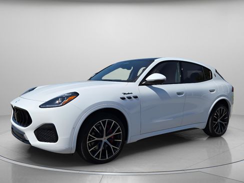 Used 2023 Maserati Grecale Modena image 2