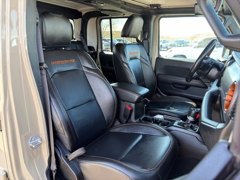 Used 2022 Jeep Gladiator Mojave w/ LED Lighting Group AWD/4WD image 33