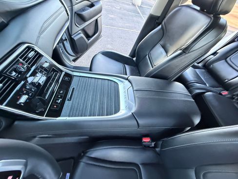 Used 2025 Nissan Armada SV image 15