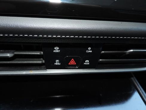 Used 2025 Volkswagen Atlas SE FWD image 27