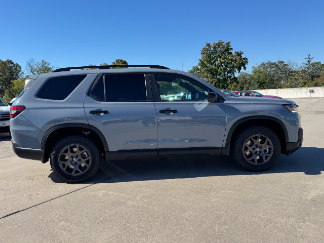New 2026 Honda Pilot TrailSport image 5