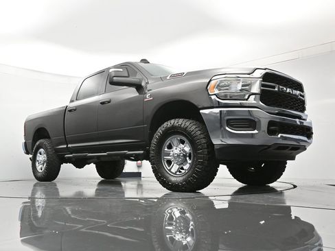 Used 2024 RAM 2500 Tradesman w/ Chrome Appearance Group image 39