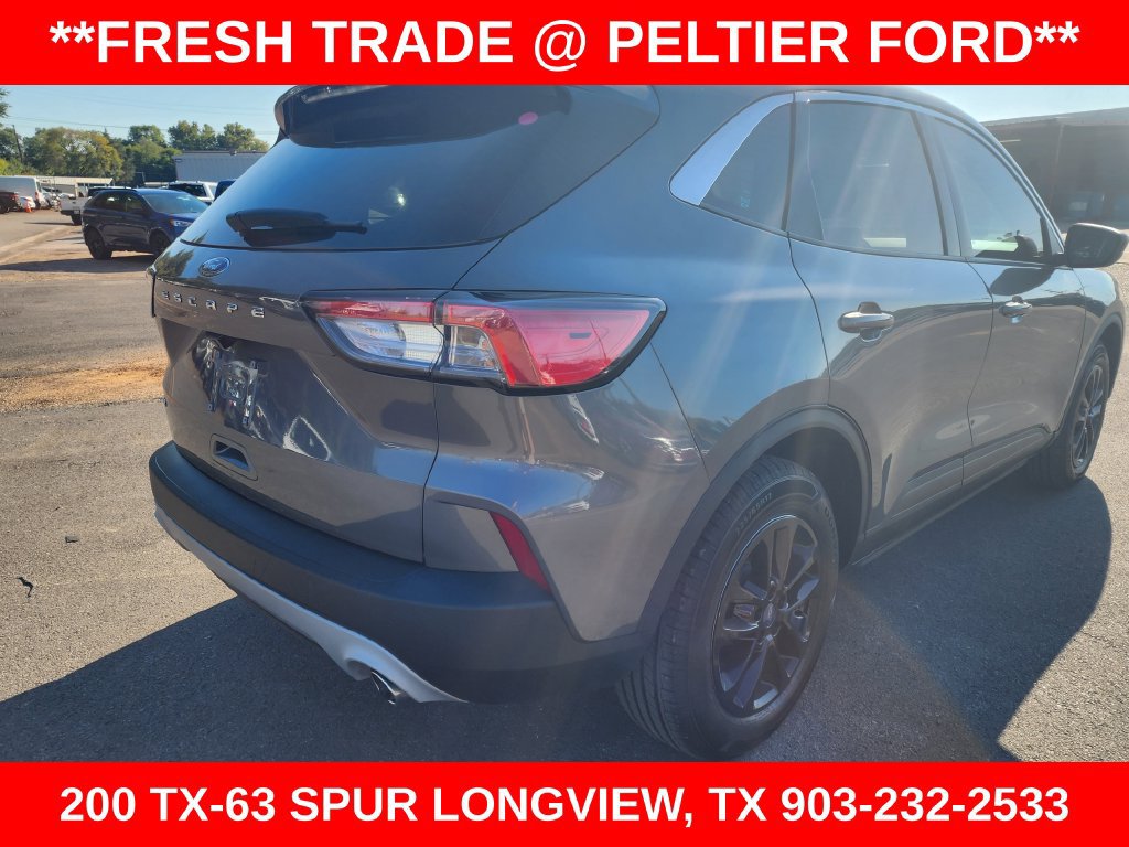 Used 2022 Ford Escape SE w/ Convenience Package FWD image 12