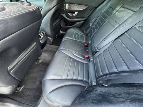 Used 2017 Mercedes-Benz C 300 4MATIC Sedan image 6