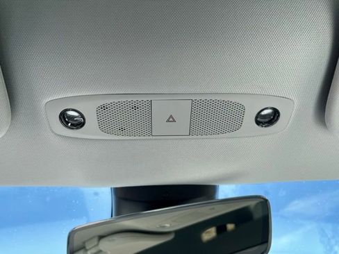 Used 2023 Tesla Model 3 Standard Range image 13