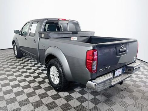 Used 2017 Nissan Frontier SV RWD image 6