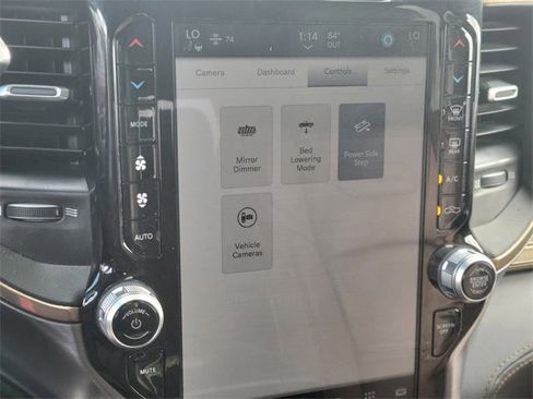 Used 2023 RAM 3500 Limited image 27