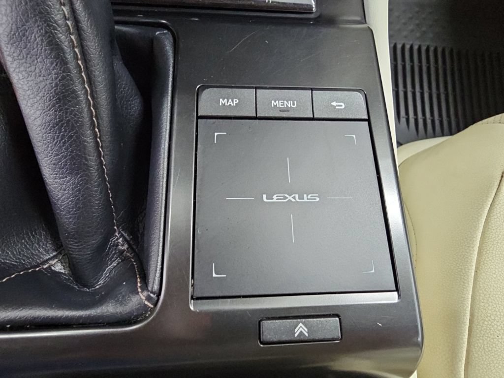 Used 2023 Lexus GX 460 Premium w/ Accessory Package AWD/4WD image 21