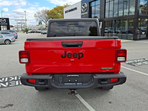 Used 2021 Jeep Gladiator Sport image 6