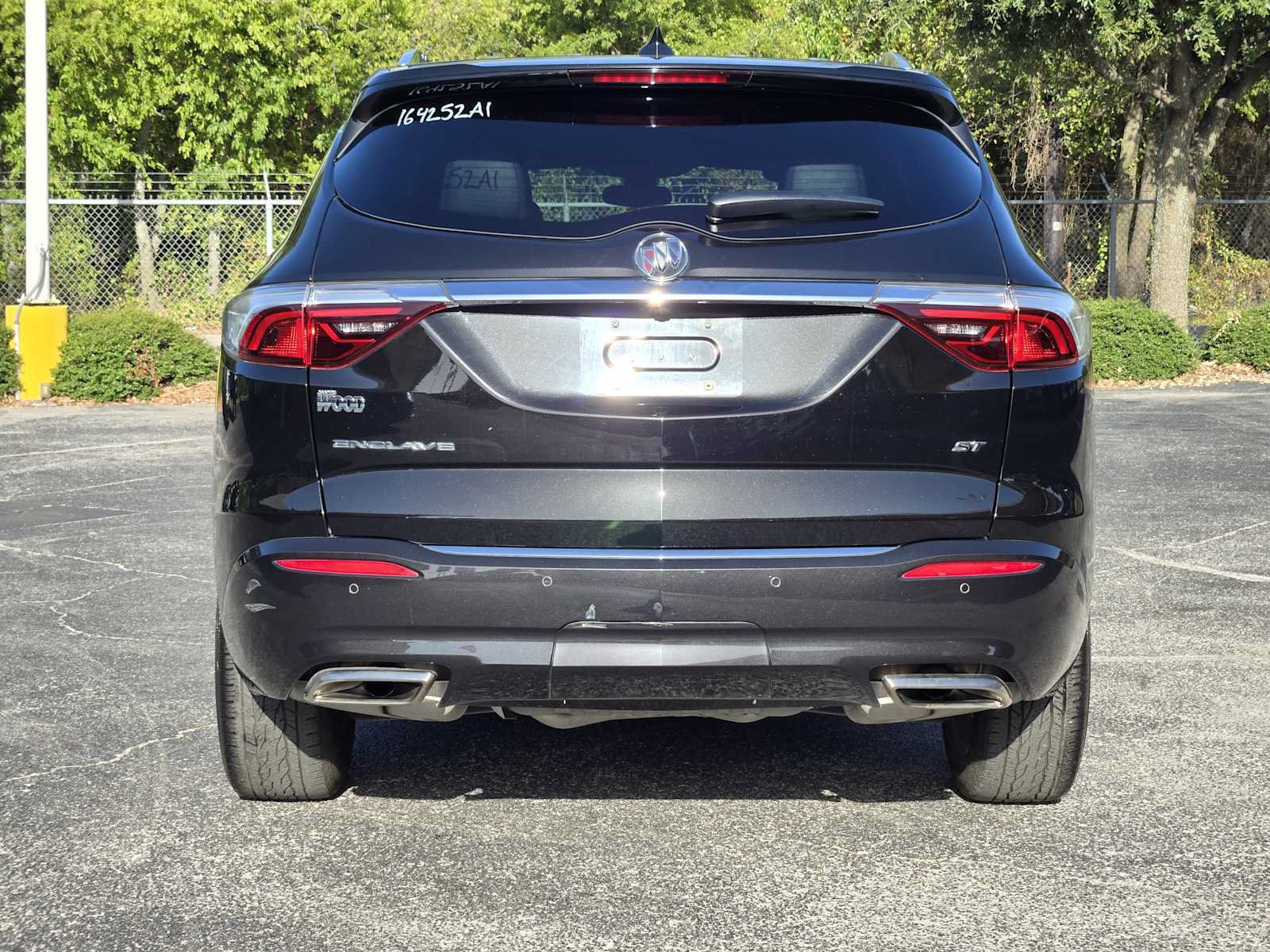 Used 2023 Buick Enclave Essence w/ Sport Touring Edition FWD image 6