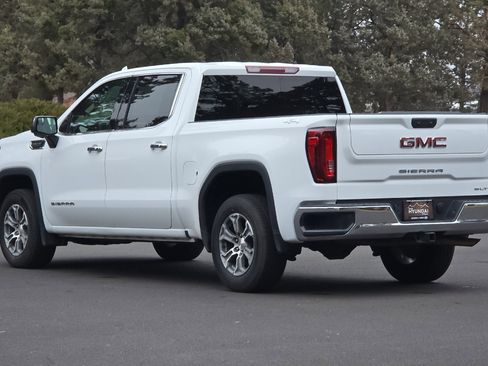 Used 2024 GMC Sierra 1500 SLT image 6