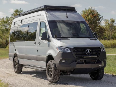 Used 2025 Mercedes-Benz Sprinter 2500 image 12