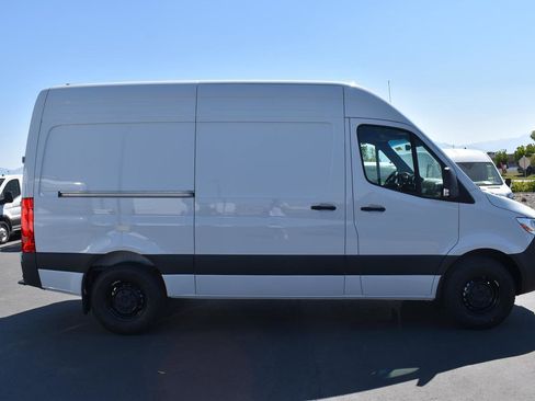 New 2025 Mercedes-Benz Sprinter 2500 image 5