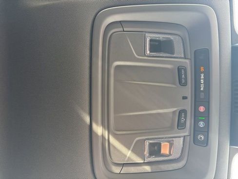 Used 2025 Chevrolet Silverado 1500 LT image 23