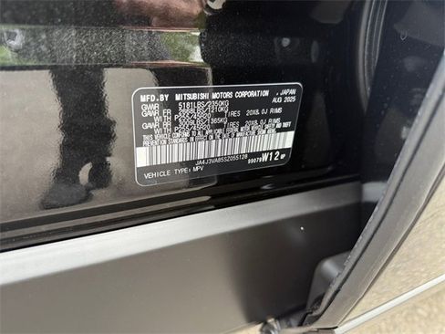 New 2025 Mitsubishi Outlander SE image 35