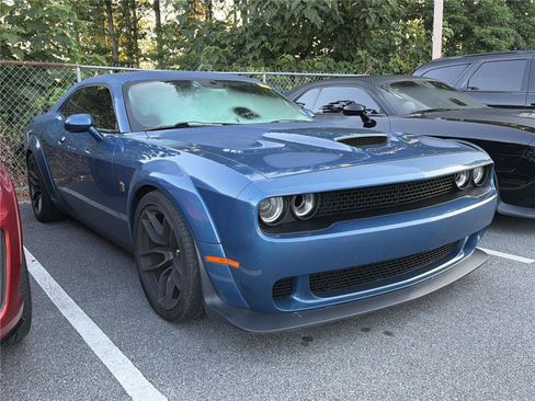 Used 2020 Dodge Challenger R/T Scat Pack RWD image 3