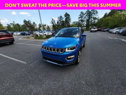 Used 2017 Jeep Compass Limited AWD/4WD image 4