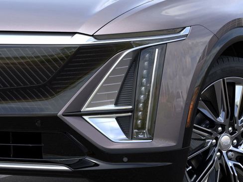 New 2025 Cadillac Lyriq Luxury image 10