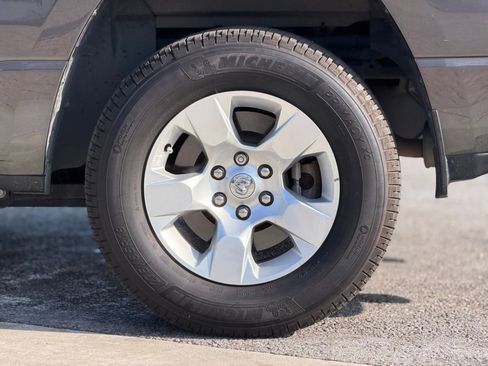 Used 2021 RAM 1500 Big Horn w/ Trailer Tow Group AWD/4WD image 3