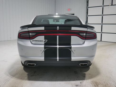 Used 2022 Dodge Charger SXT w/ Blacktop Package image 6