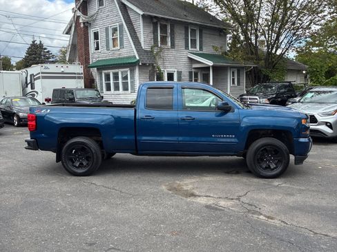 Used 2018 Chevrolet Silverado 1500 LT w/ All Star Edition image 35