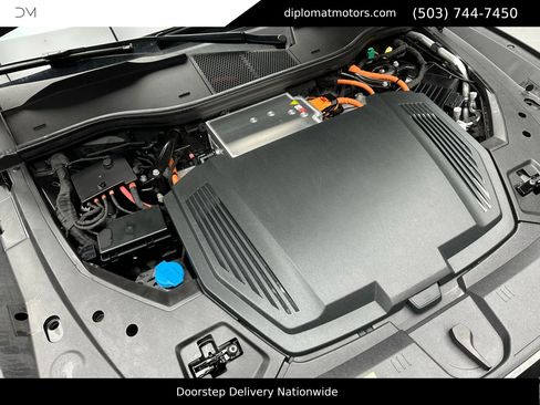 Used 2021 Audi e-tron Prestige image 47