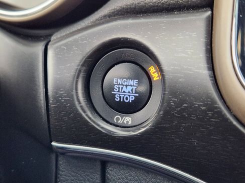 Used 2016 Jeep Grand Cherokee Limited w/ Luxury Group II image 26