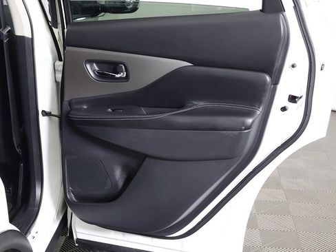 Used 2019 Nissan Murano S image 22