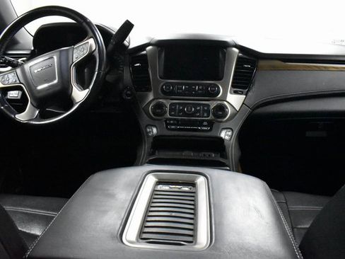 Used 2019 GMC Yukon XL Denali w/ Denali Ultimate Package image 19