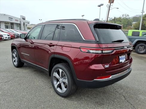 New 2025 Jeep Grand Cherokee Limited image 6