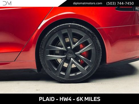 Used 2024 Tesla Model S Plaid AWD/4WD image 36