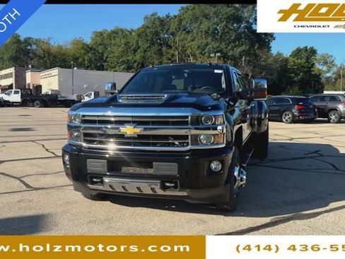 Certified 2019 Chevrolet Silverado 3500 High Country w/ Duramax Plus Package image 3