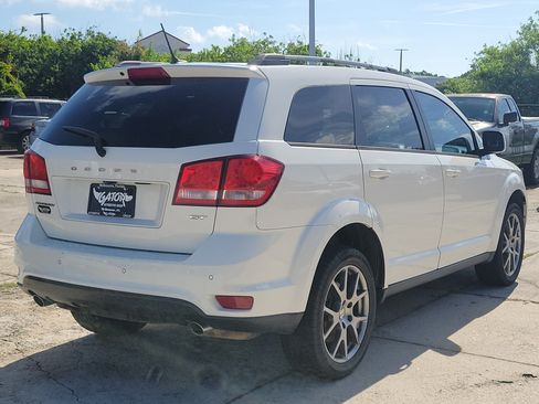 Used 2017 Dodge Journey GT FWD image 4