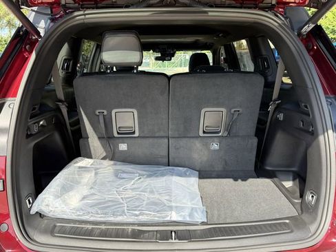 New 2025 Jeep Grand Cherokee L Altitude RWD image 11