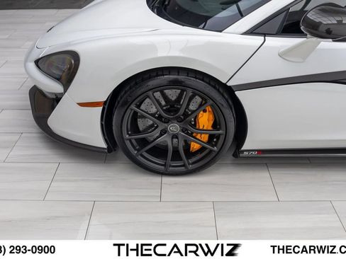 Used 2016 McLaren 570S Coupe RWD image 12
