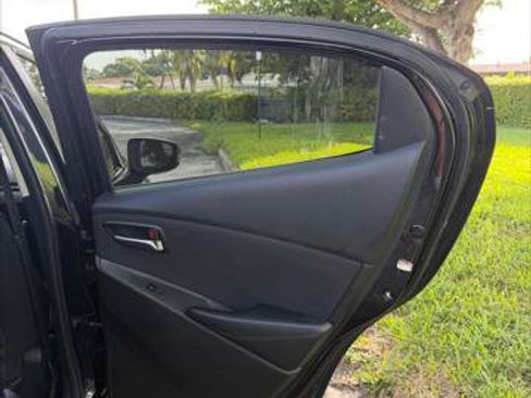 Used 2018 Toyota Yaris iA FWD image 12