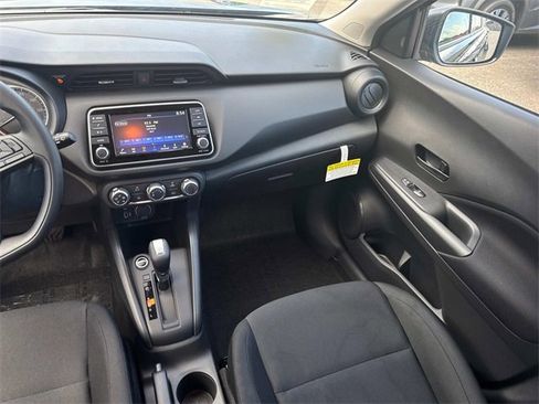 New 2025 Nissan Kicks Play S image 17